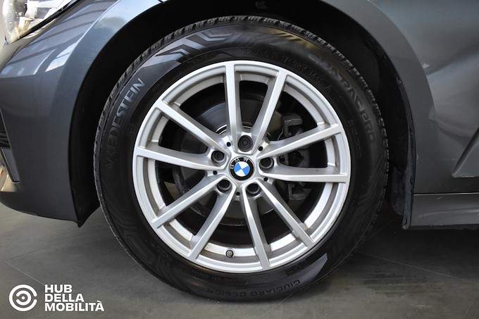 BMW 318d 48V Touring Business Advantage